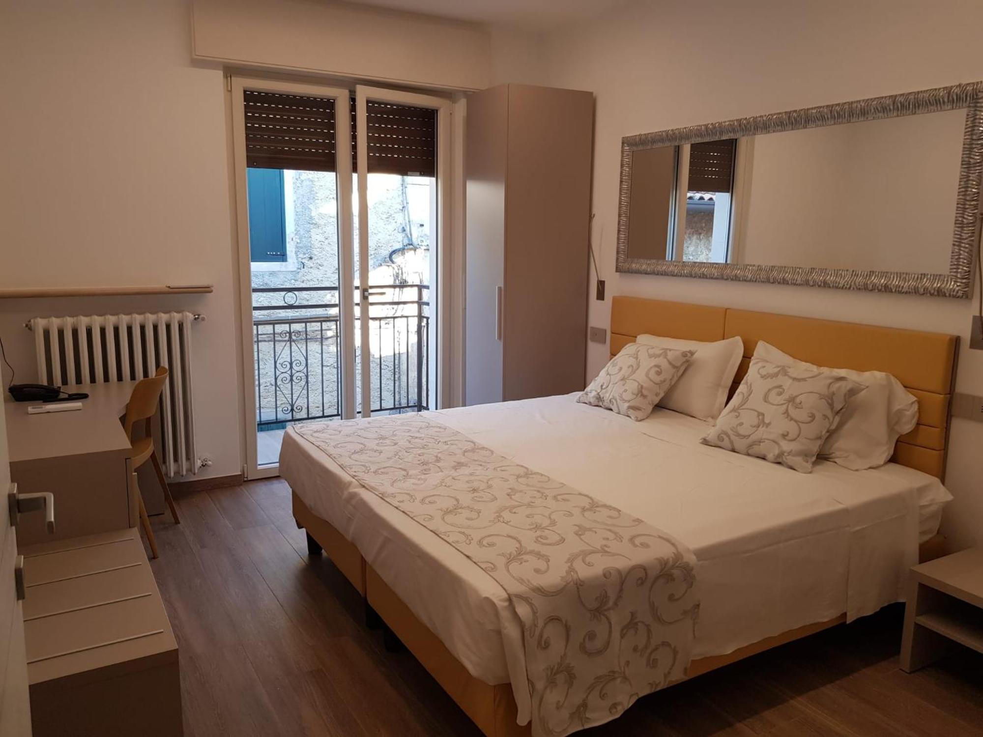 Hotel Pace Brenzone sul Garda Exterior foto